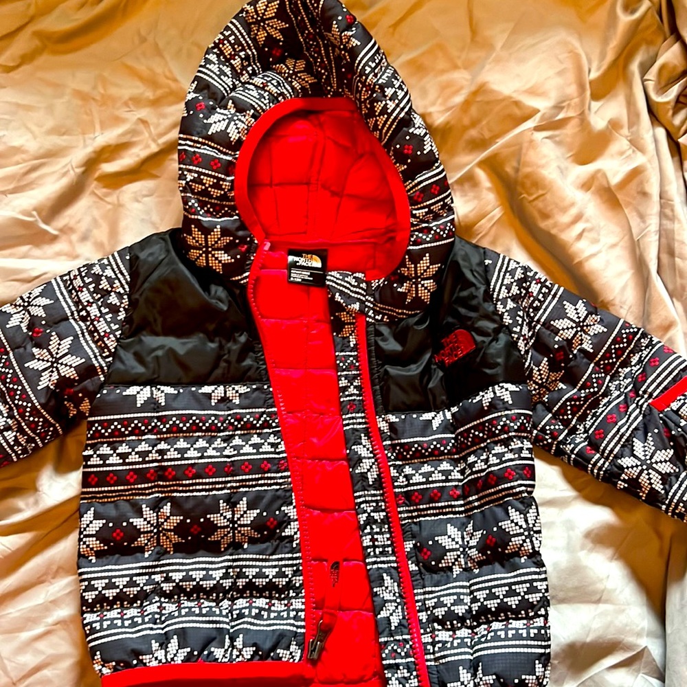 The North Face Thermoball winter jacket - size 6-12 months - like new